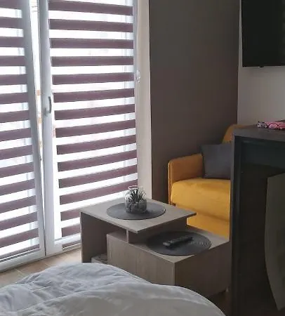 Kraljevi Cardaci 9d 12- Sunny View Kopaonik