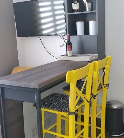 Kraljevi Cardaci 9d 12- Sunny View アパート